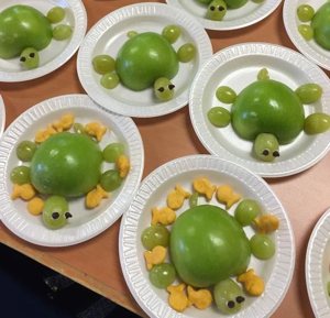 sea-turtle-snacks